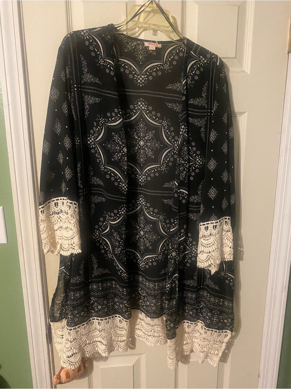 Pinky Black and cream Open-Front Cover-Up cardigan size 1X crochet detail at hem